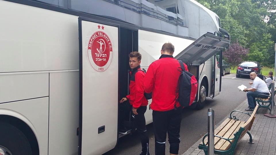 Pintilii şi Bumba respectă tradiţia evreiască la Hapoel Tel Aviv / GALERIE FOTO