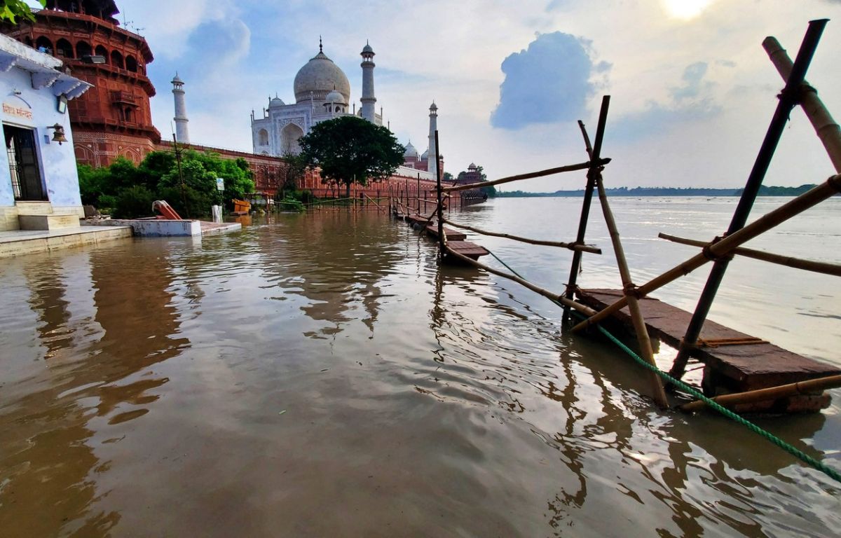 Valuri de căldură și ploi abundente în Asia. Oficialii spun că fenomenele extreme vor continua să afecteze cel mai populat continent al lumii