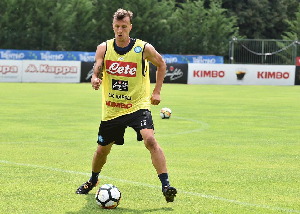 Vlad Chiricheș și colegii săi de la Napoli au primit binecuvântare divină pentru câștigarea campionatului | FOTO&VIDEO