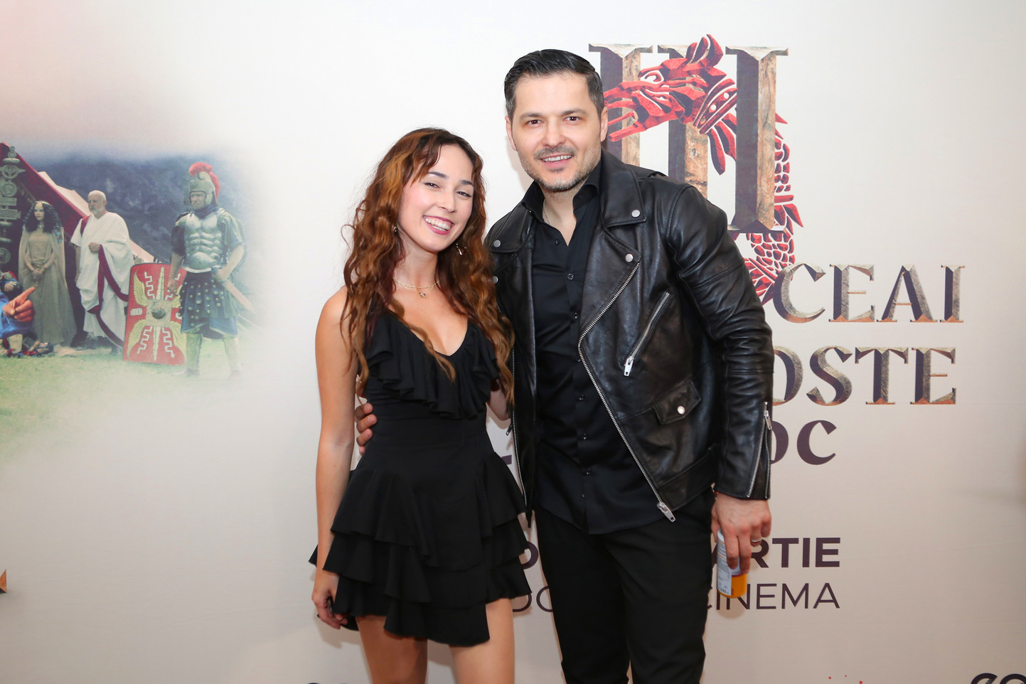 Cum a apărut Liviu Vârciu alături de Carmina la premiera noului său film. Tânăra își susține tatăl, după ce a lipsit de la nunta lui cu Anda Călin