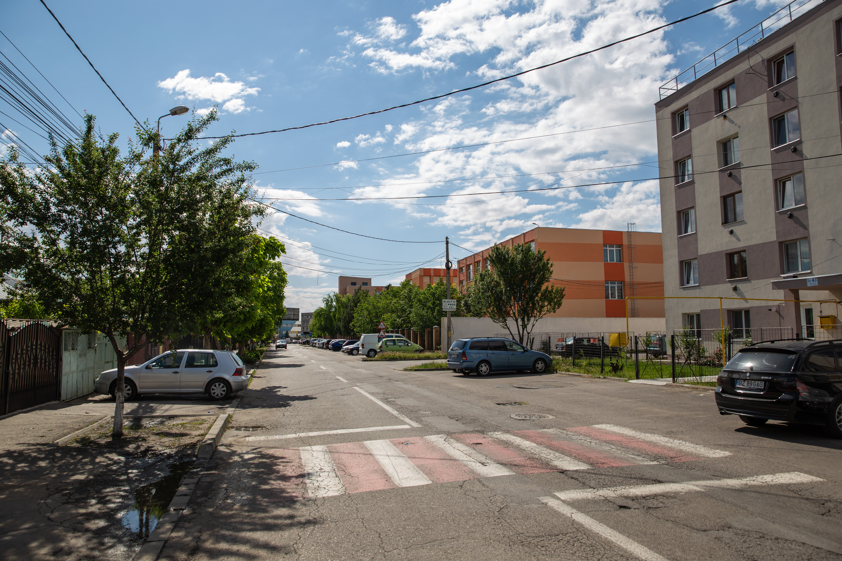 În cartierul Poştă din Buzău, carantina a trecut, supărarea pe autorităţi a rămas: “Ne-au băgat în spital ca să sperie lumea”