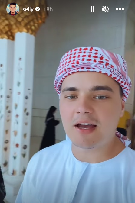 Imagini din vacanța de lux a lui Selly în Emiratele Arabe. S-a cazat la un hotel de cinci stele și conduce o mașină de peste 200.000 de euro