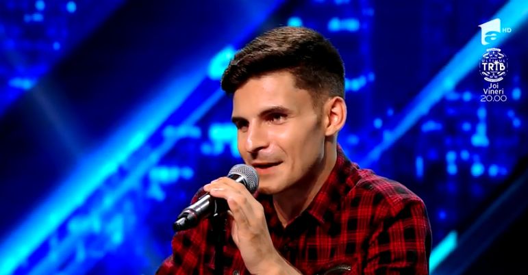 Și-a ratat cariera în preoție din cauza restanțelor. Cezar Dumitrescu, cea mai uluitoare apariție de la X Factor: a cântat, a căzut, a trecut mai departe | FOTO