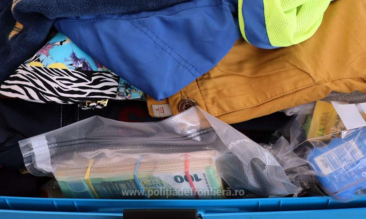Un român a venit din Spania cu 205.000 euro cash în bagajul de cală, dar a rămas fără bani după ce a aterizat pe Aeroportul Henri Coandă
