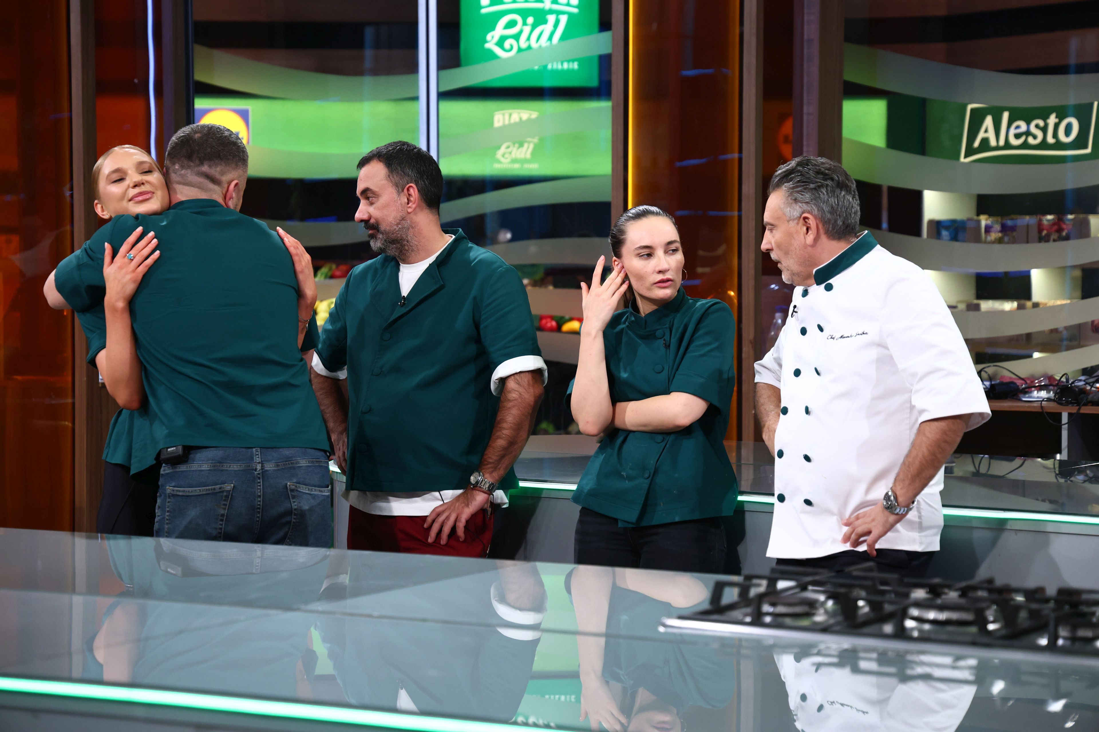 Schimbări neașteptate la „Chefi la cuțite” 2026. Cine a părăsit competiția de la Antena 1
