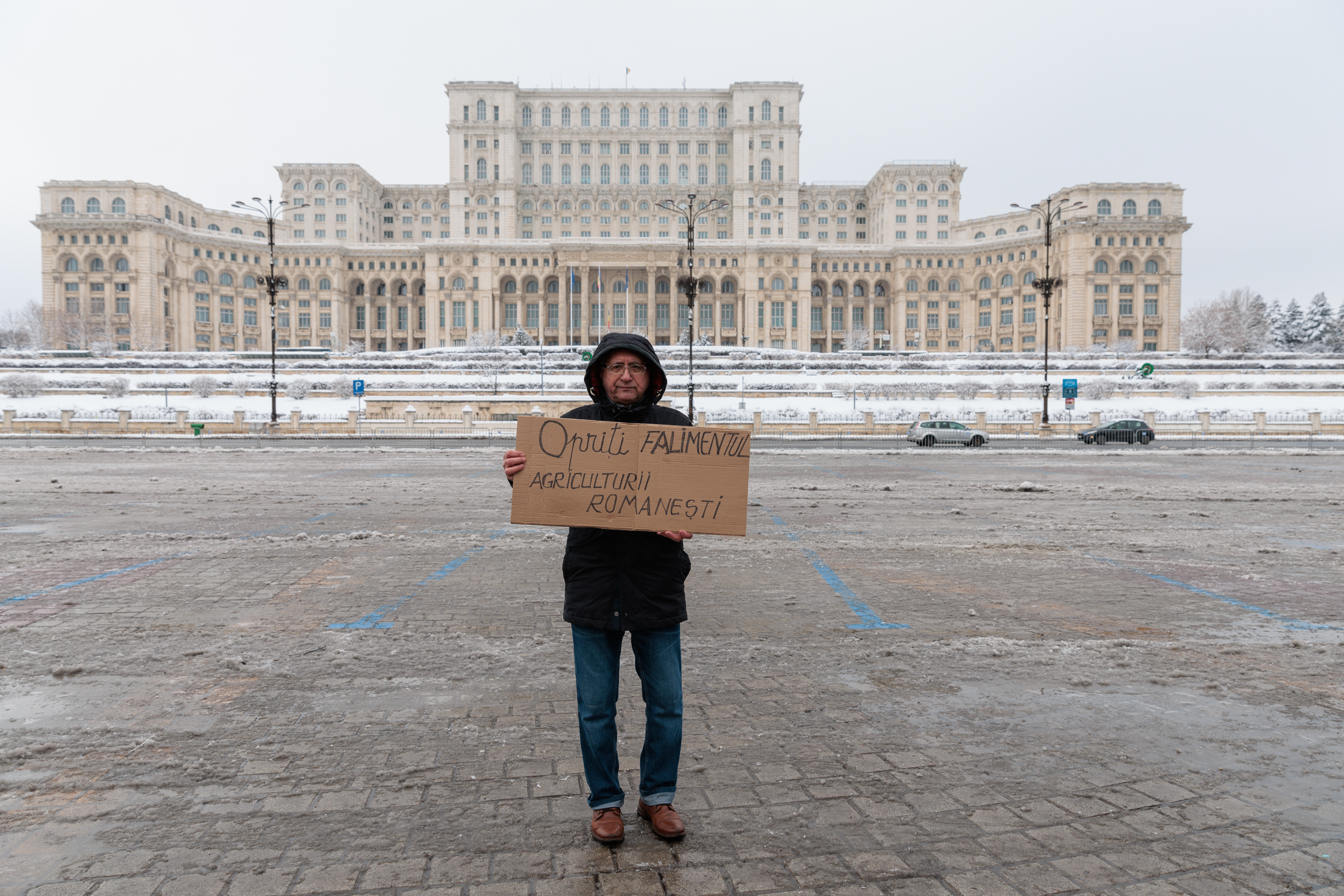 REPORTAJ. Ce nu s-a văzut la TV de la adevăratul protest al transportatorilor și fermierilor: „Ne învățăm copiii să plece în altă parte. Nu putem să-i condamnăm la sărăcie”