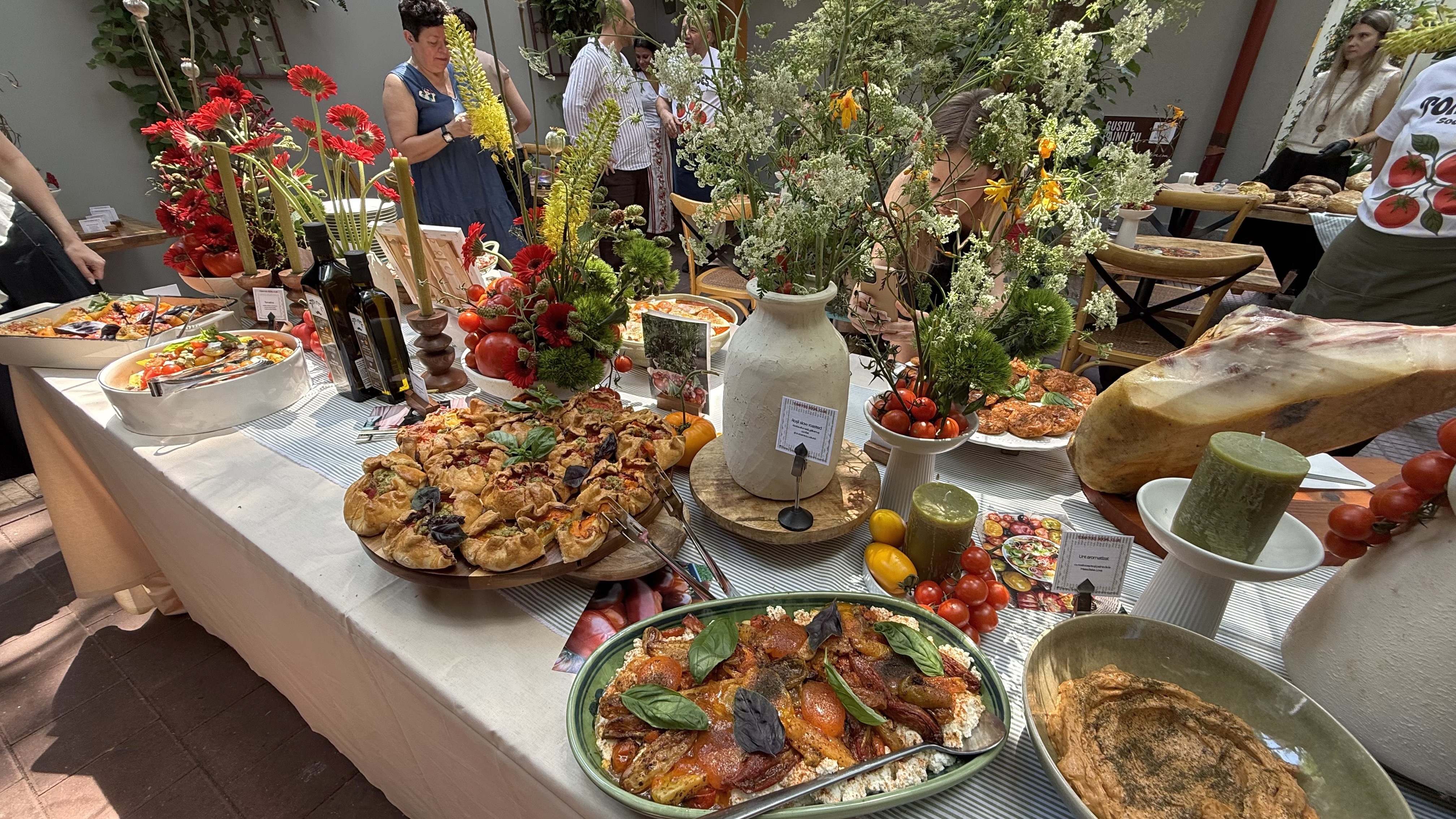 Cum a devenit o simplă roșie vedeta unui festival gastronomic. „Tomata românească are un gust pe care nu l-am găsit nicăieri în Europa”