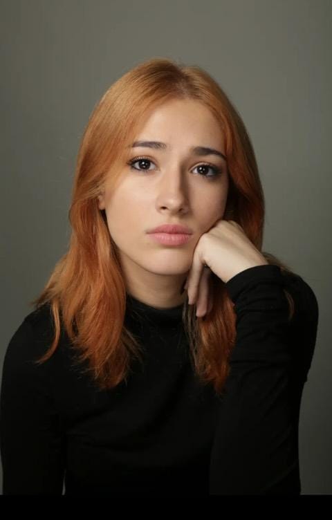 Ștefania Popescu, tânăra actriță din România care își construiește cariera în Spania