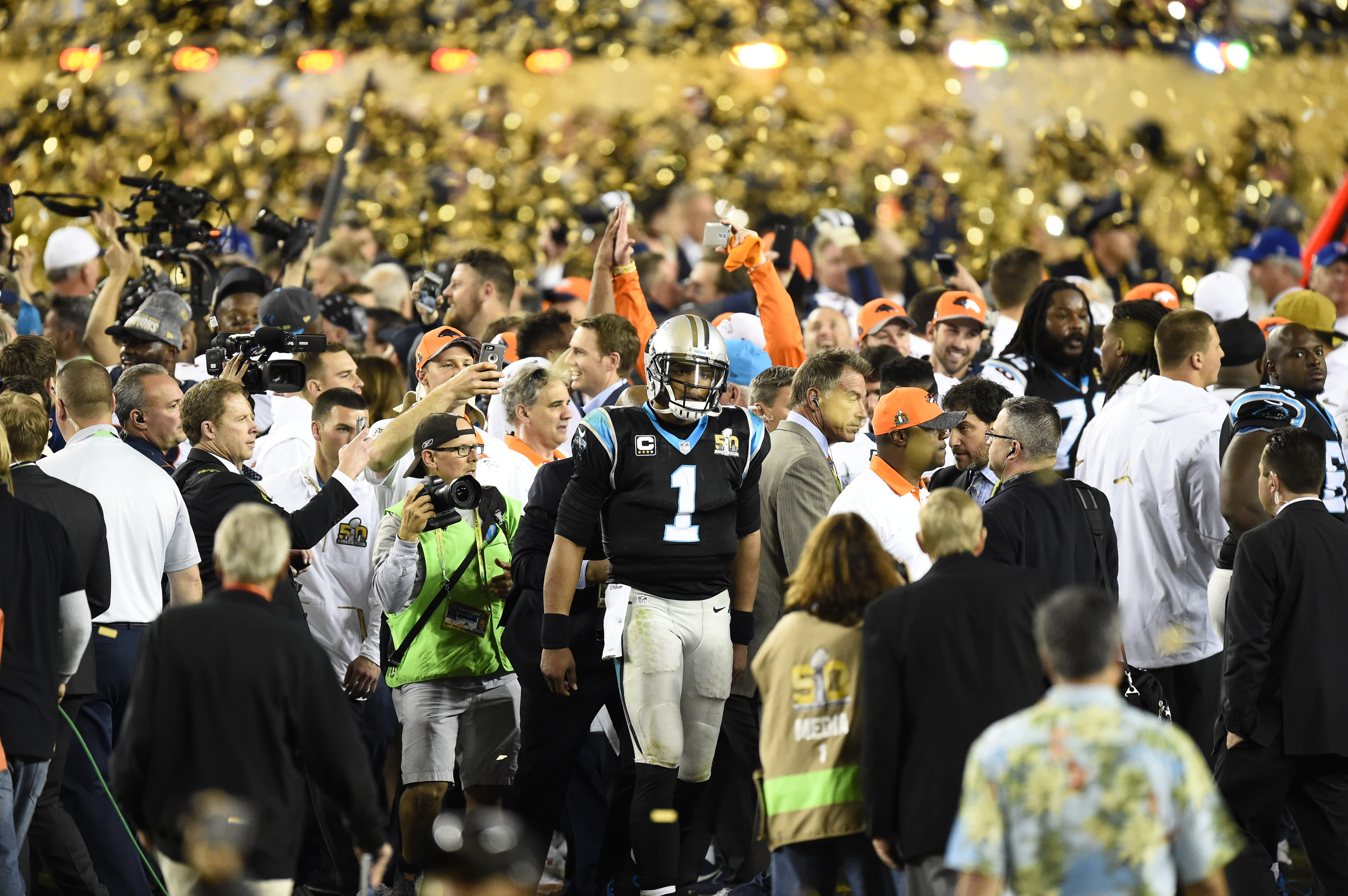 Denver Broncos a câștigat Super Bowl 50, ^după o finală de vis cu Carolina Panthers / GALERIE FOTO&VIDEO