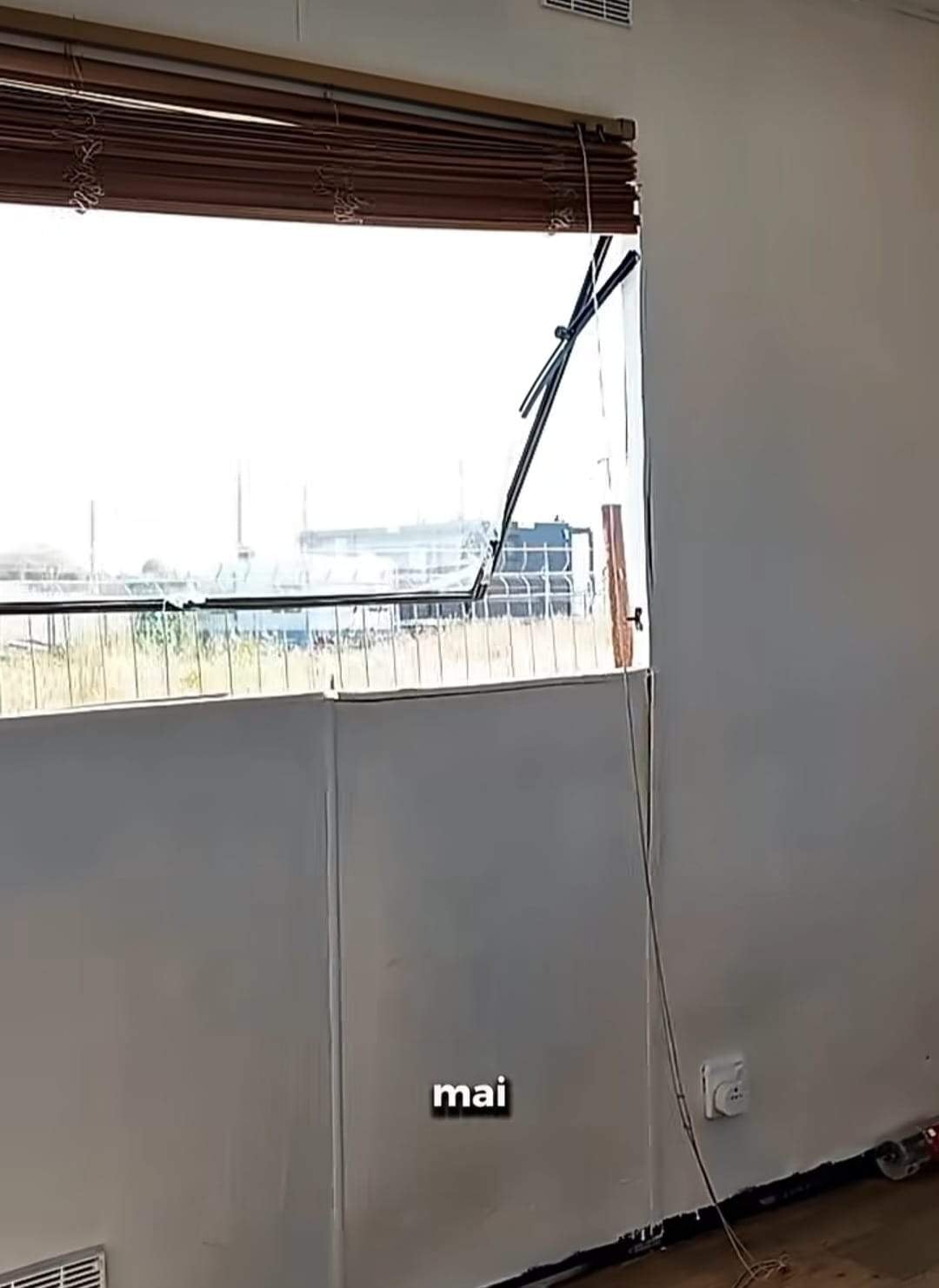 Imagini cu noua căsuță de la mare a lui Puya. Artistul deține mai multe proprietăți în țară