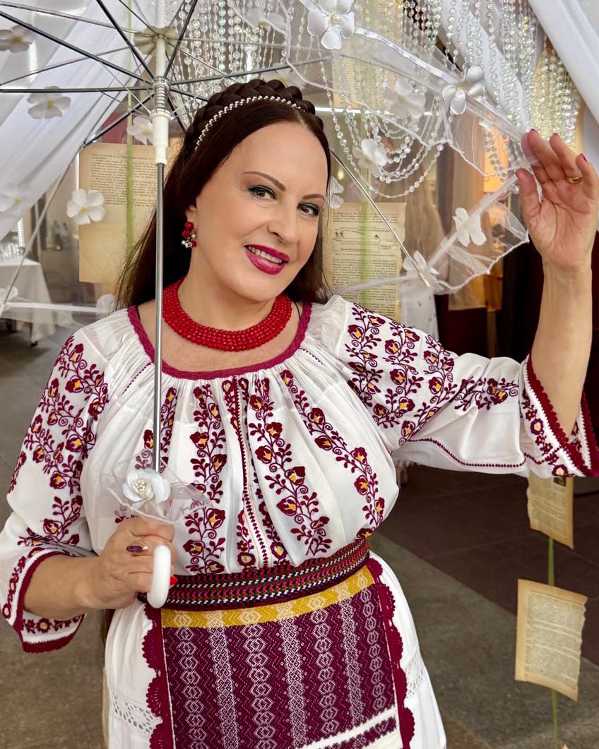 Ce relație este între Elena Merișoreanu și Maria Dragomiroiu după ani de zile în care s-au atacat public. „E un om rău, răutăcioasă mai bine zis”