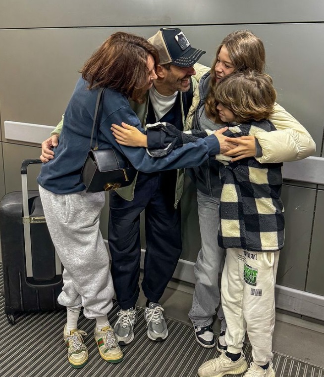 Concurenții au plecat la „Asia Express 2024”. Cum au fost surprinși pe aeroport și cât de greu i-a fost lui Nicolai Tand să se despartă de familie