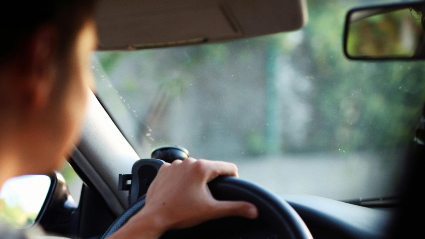 Halálos vészhelyzetek, rettentő esettanulmányok a magyar közutakról: még jó, hogy valaki észnél volt – videó