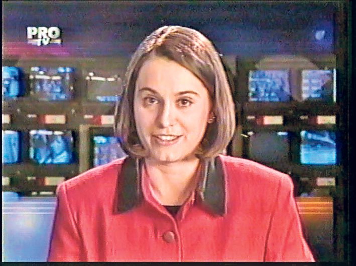 S-a aflat secretul sacoului roșu purtat de Andreea Esca la prima emisie a Pro TV. Nimeni nu a știu până acum | FOTO