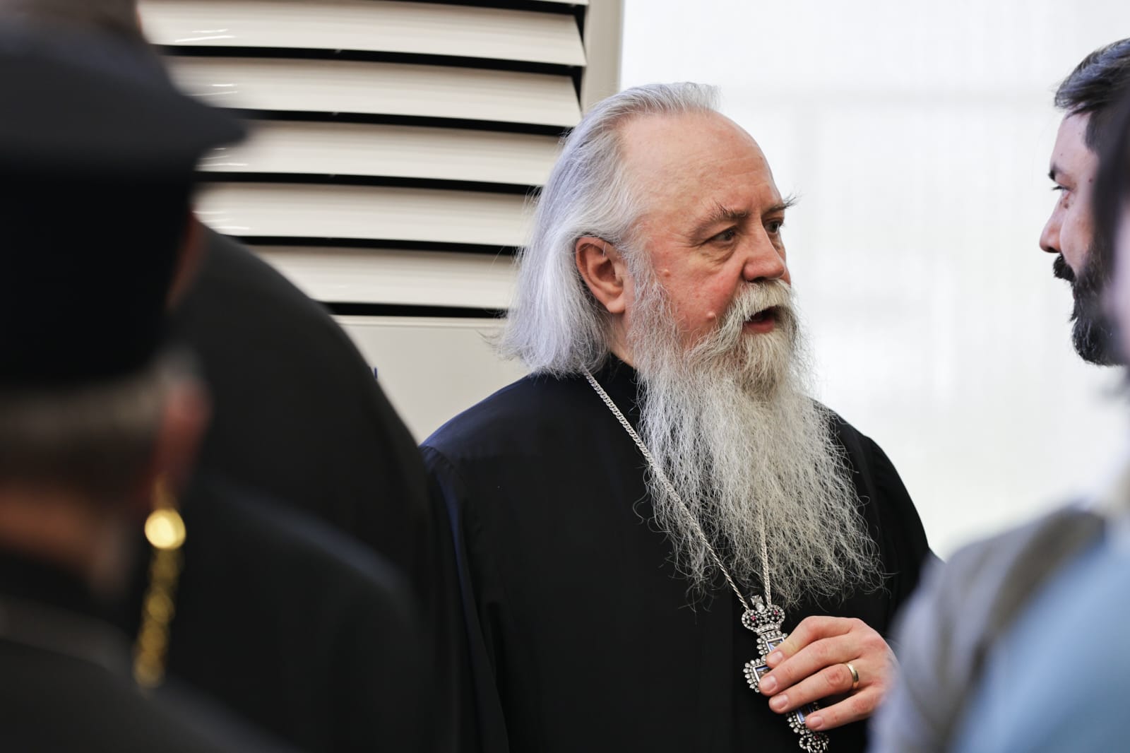 „Hristos a Înviat!” a răsunat sâmbătă la miezul nopții în întreaga Românie. „Un dar al iubirii lui Dumnezeu pentru noi toți”