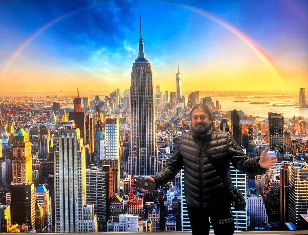 Cum a apărut Gheorghe Gheorghiu pe ecranele gigant din New York la început de an. Surpriza din Times Square