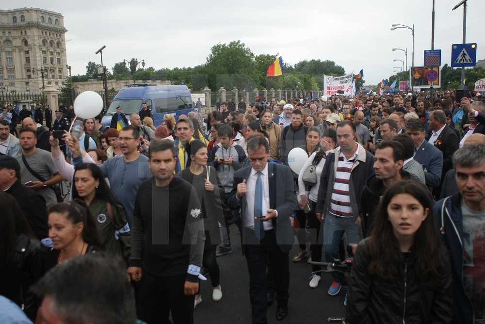 FOTO | Ludovic Orban, după moțiunea de cenzură: ”Sfârșitul lui Dragnea este aproape!”