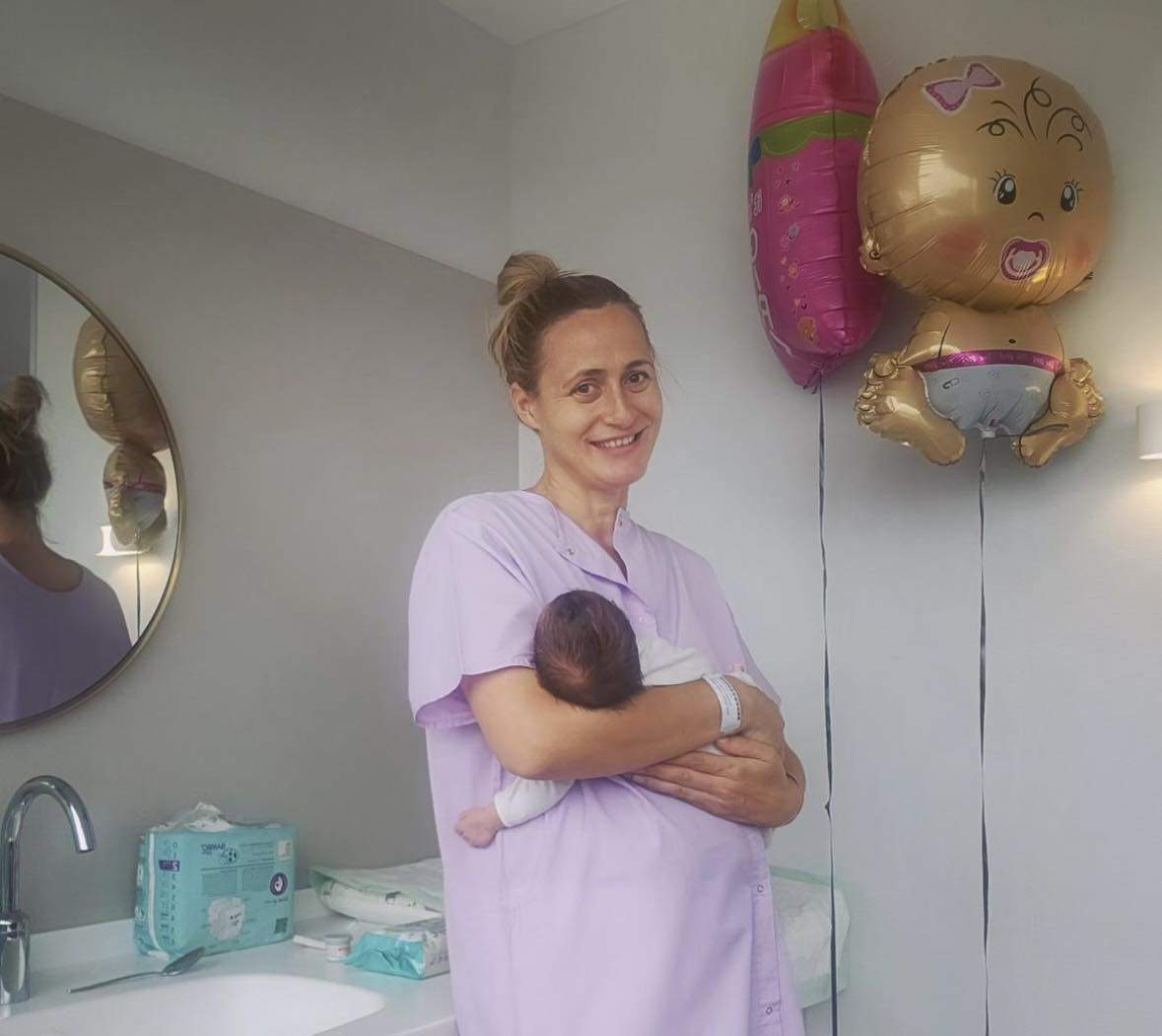 Imagini emoționante cu fetița Cameliei Potec, la două săptămâni după ce a născut. „Din păcate, recuperarea mea a durat puțin mai mult”