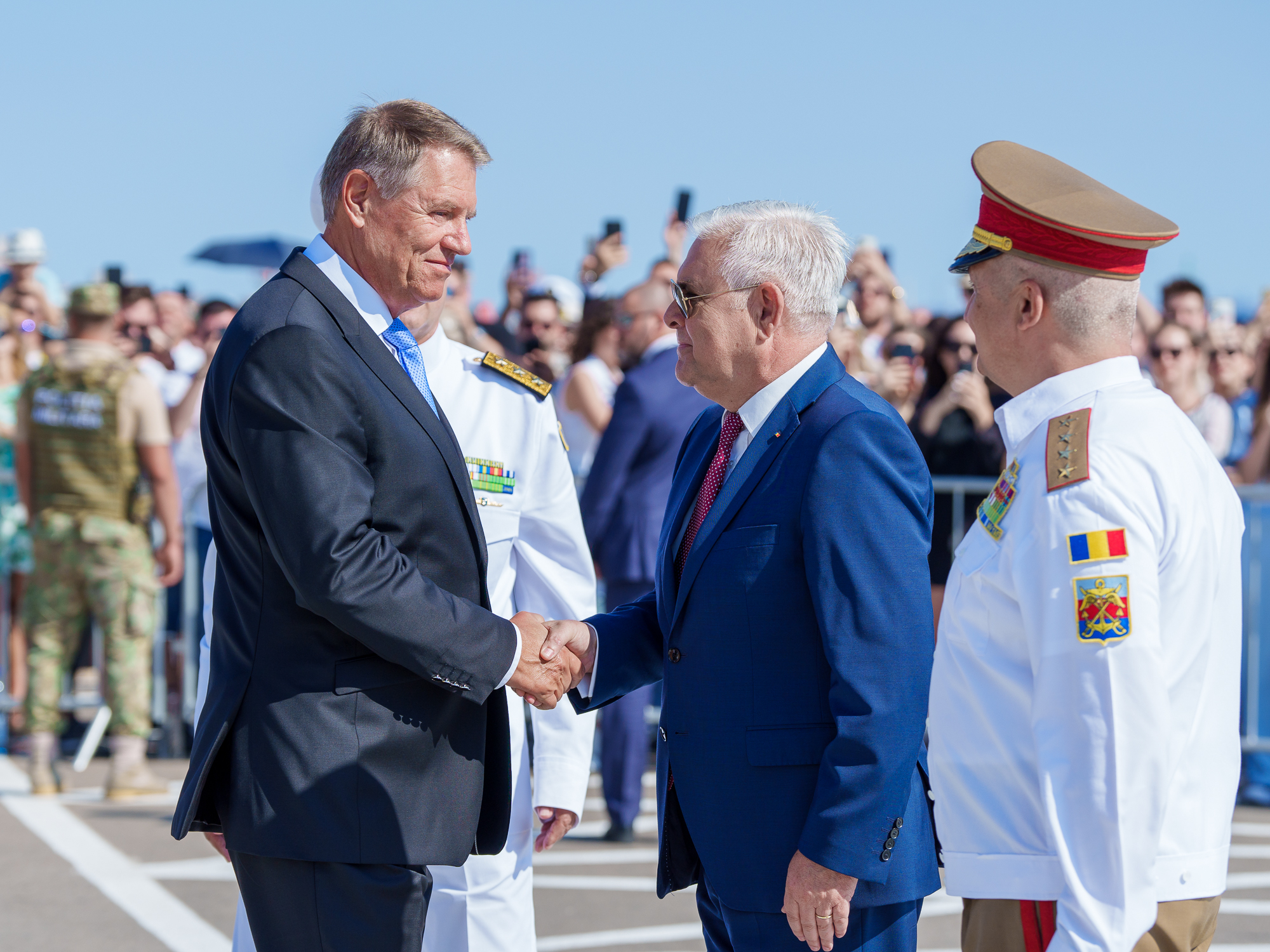 Klaus Iohannis, de Ziua Marinei: „Chiar dacă trăim vremuri marcate de multiple provocări de securitate, România este astăzi o ţară sigură şi stabilă”