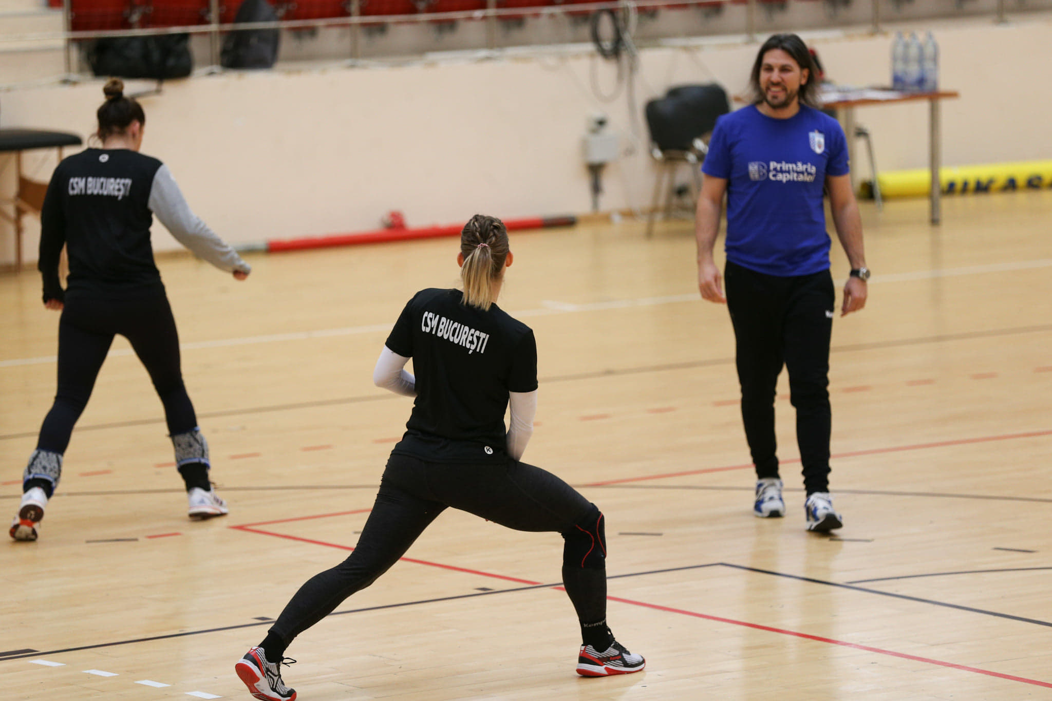 FOTO | CSM București a ratat calificarea în Final Four-ul Ligii Campionilor la handbal feminin. Două eșecuri cu Metz