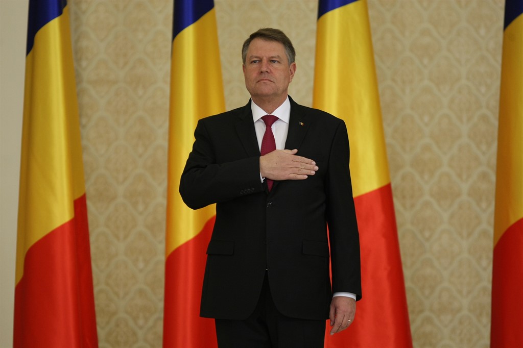 Cabinetul Grindeanu a depus jurământul; Iohannis, către Dragnea: Aflarăm de la televizor că sunteți singurul care cunoaște programul de guvernare: Învățați-i și pe ei! / GALERIE FOTO
