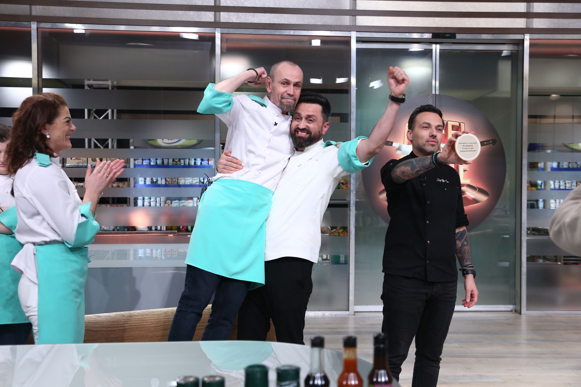 „Chefi la cuțite”, 1 mai. Chef Ștefan Popescu a salvat un concurent de la eliminare