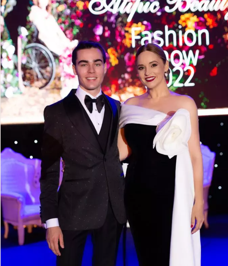 Fiul lui Ștefan Bănică jr și Andreea Marin, pe aceeași scenă în cadrul unui eveniment din Capitală. Cum a reacționat vedeta. „Nu a fost ideea mea”