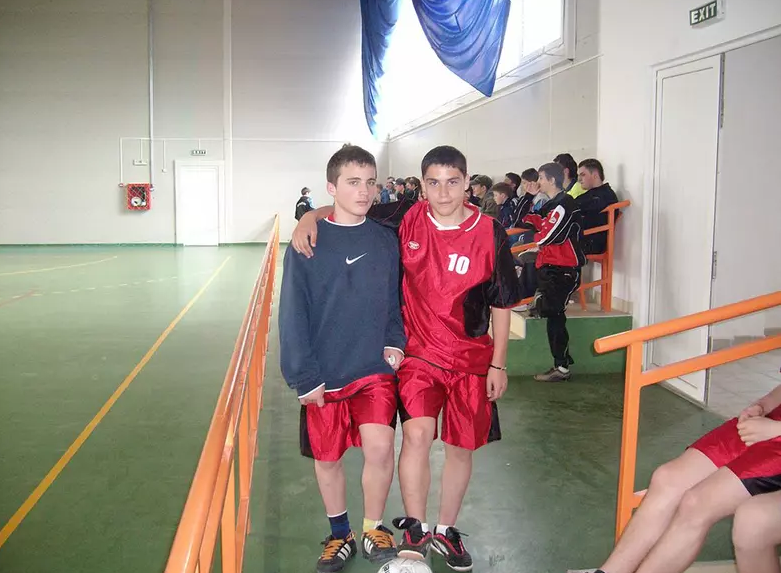 Povestea lui Nicolae Stanciu, eroul României din meciul cu Ucraina. A fost „Mister Boboc”, mama l-a dus la fotbal, la 16 ani era să-și piardă piciorul. „Nicu vorbește cu mingea”