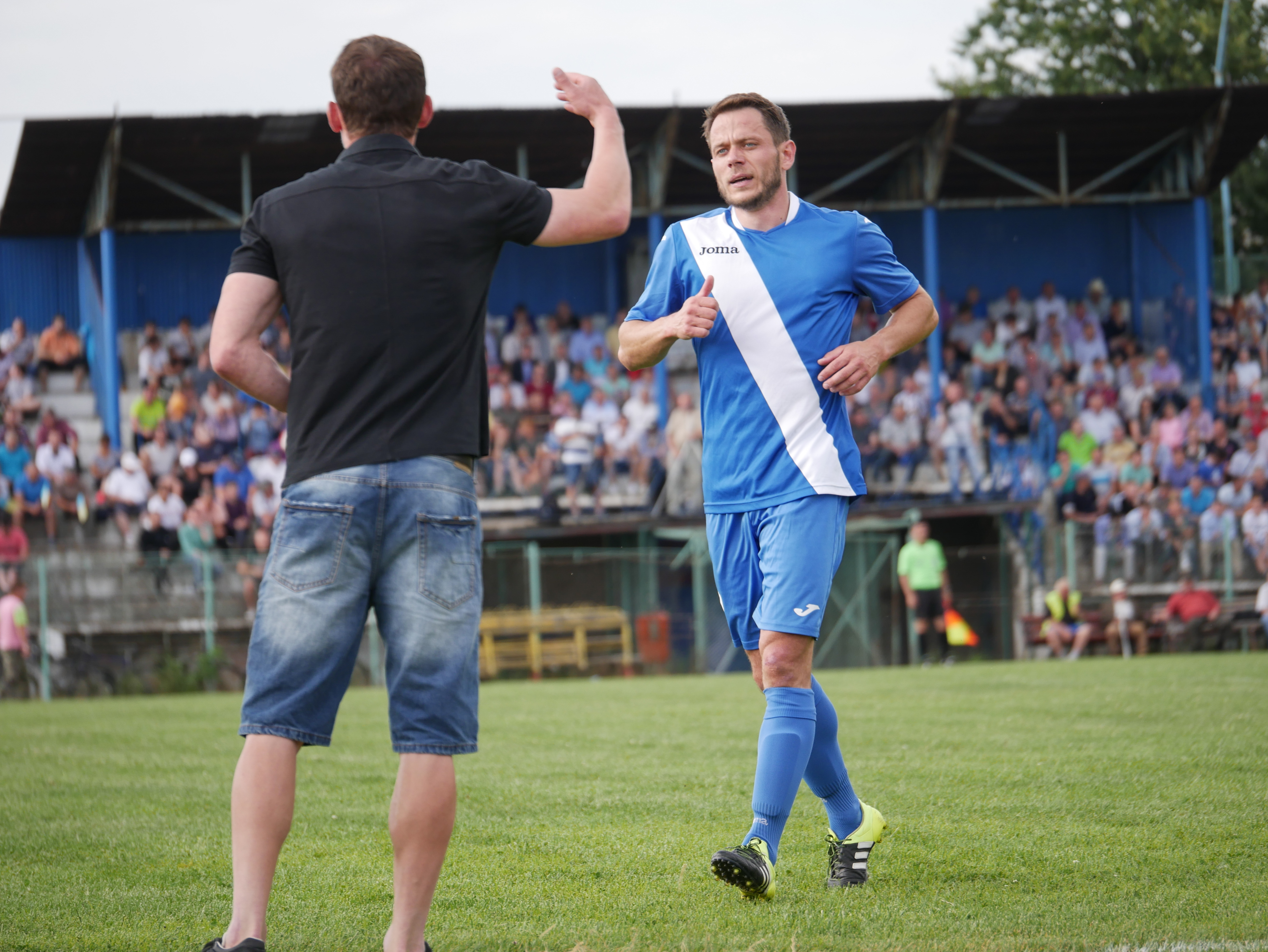 EXCLUSIV | Incredibila poveste a fotbalistului călugărit care a lepădat haina monahală și s-a căsătorit. Două iubiri mai presus de cea de Dumnezeu | FOTO&VIDEO