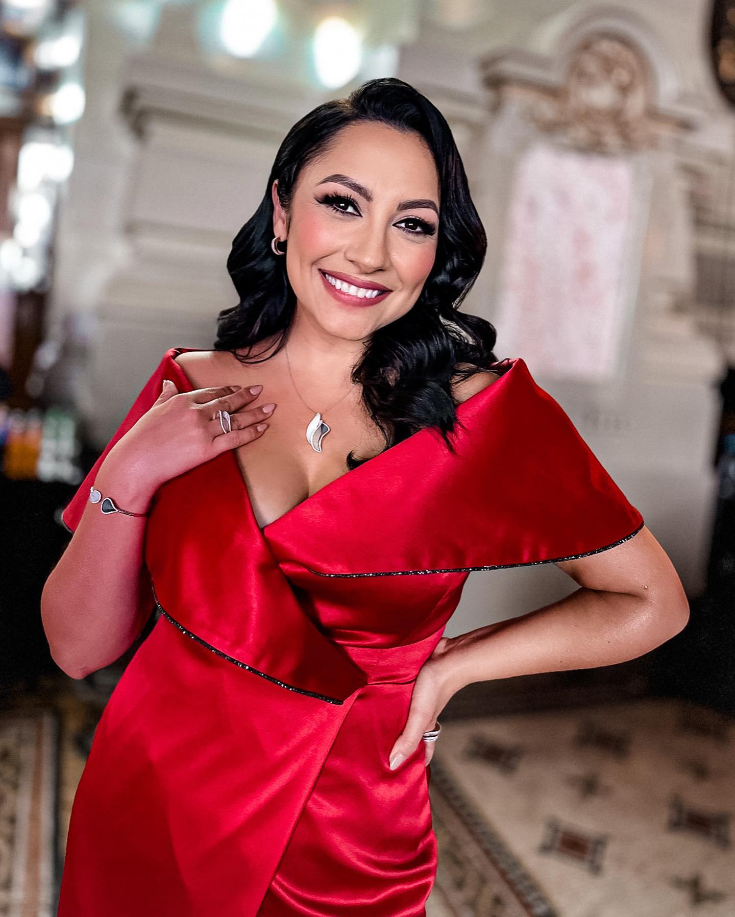 Andreea Esca și Andra, apariții strălucitoare la un eveniment caritabil: „A fi femeie aduce atâtea bucurii, dar, din păcate, și riscuri”