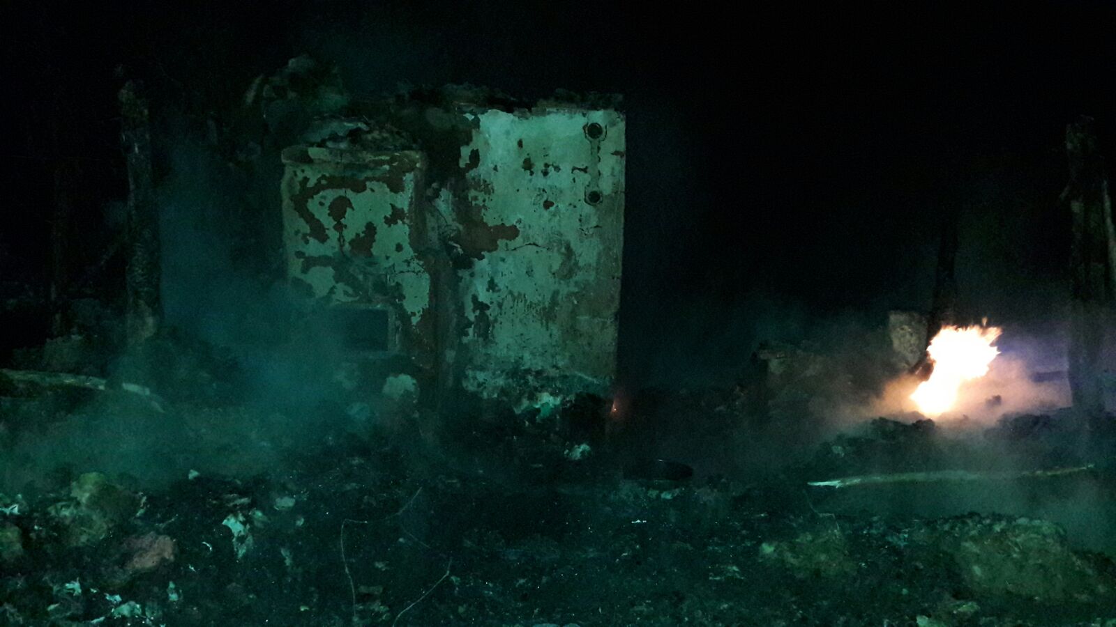 Un bătrân a murit carbonizat în propria casă