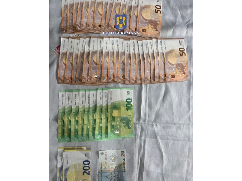 Covoare de bani la șoferii români de TIR care își furau propria marfă după ce spuneau că s-au stricat camioanele