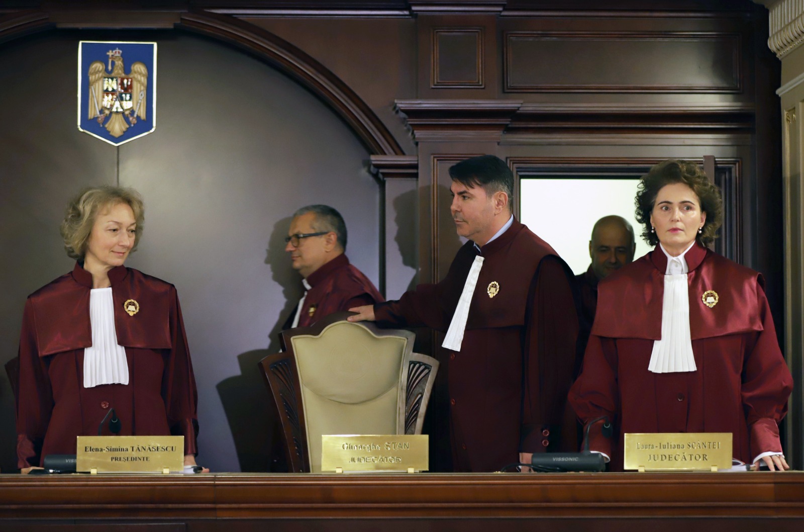 Curtea Constituțională a amânat verdictul la pensiile magistraților. Ilie Bolojan amenințase cu demisia dacă legea pică la CCR