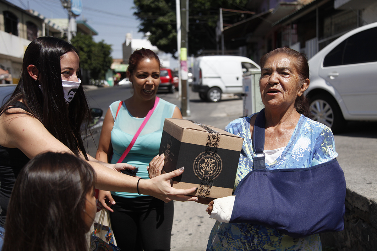 Narcotraficanții mexicani, responsabili de moartea și suferințele a milioane de oameni, distribuie pachete de ajutor familiilor sărace, în criza COVID-19