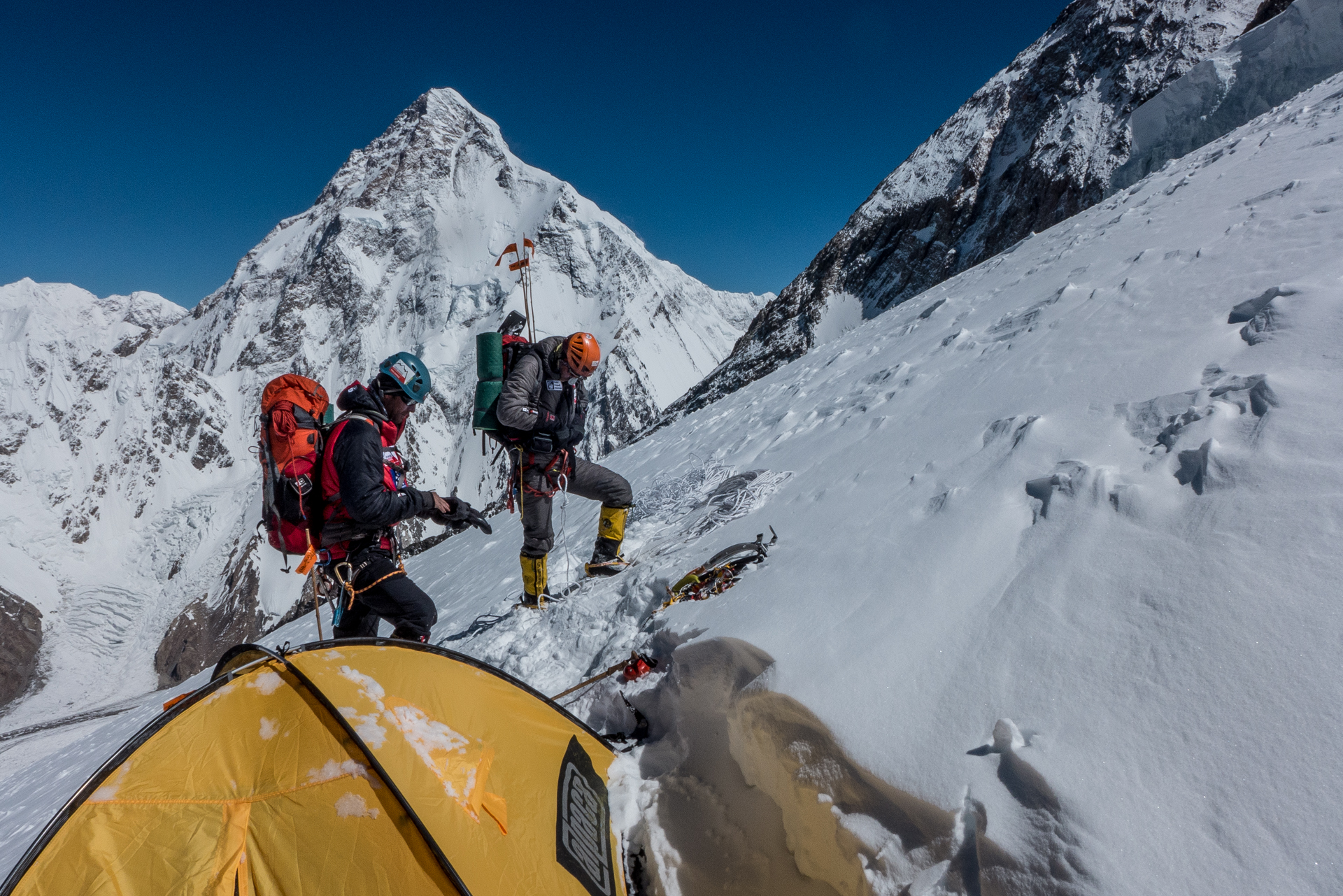 Alex Găvan atacă în condiții extreme un vârf din Himalaya / FOTO & VIDEO
