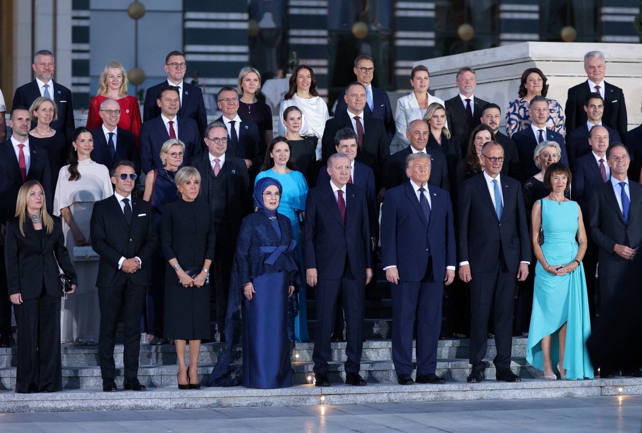 Unde au stat Nicușor Dan și Mirabela Grădinaru la fotografia de grup cu liderii NATO făcută la Ankara