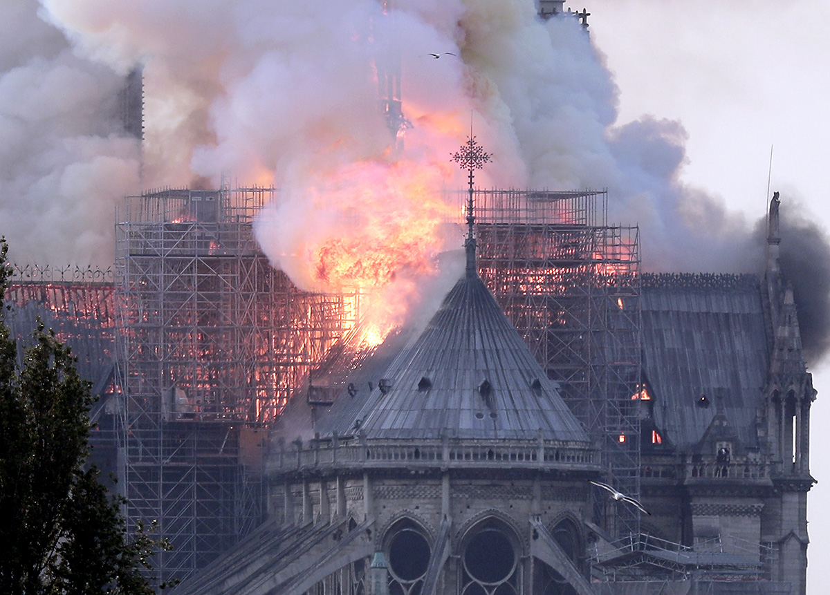 Fotografiile dezastrului de la Notre-Dame. Ce a spus șeful șantierului de restaurare | FOTO