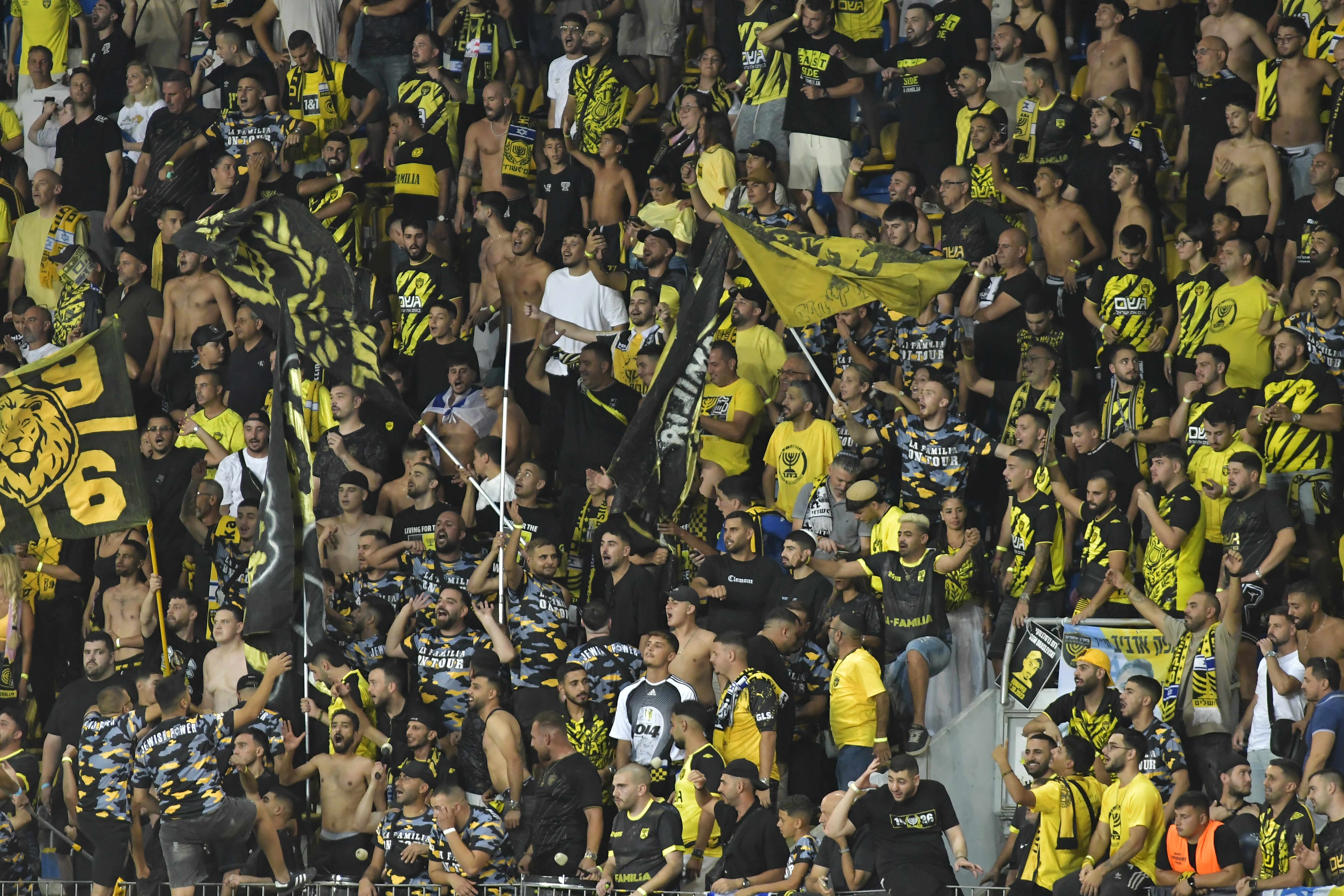 Familia lui Rom Braslavsky, împiedicată să afișeze mesaje pentru eliberarea lui, la meciul Beitar - Riga, de la Ploiești: „UEFA, antisemitism și ipocrizie”