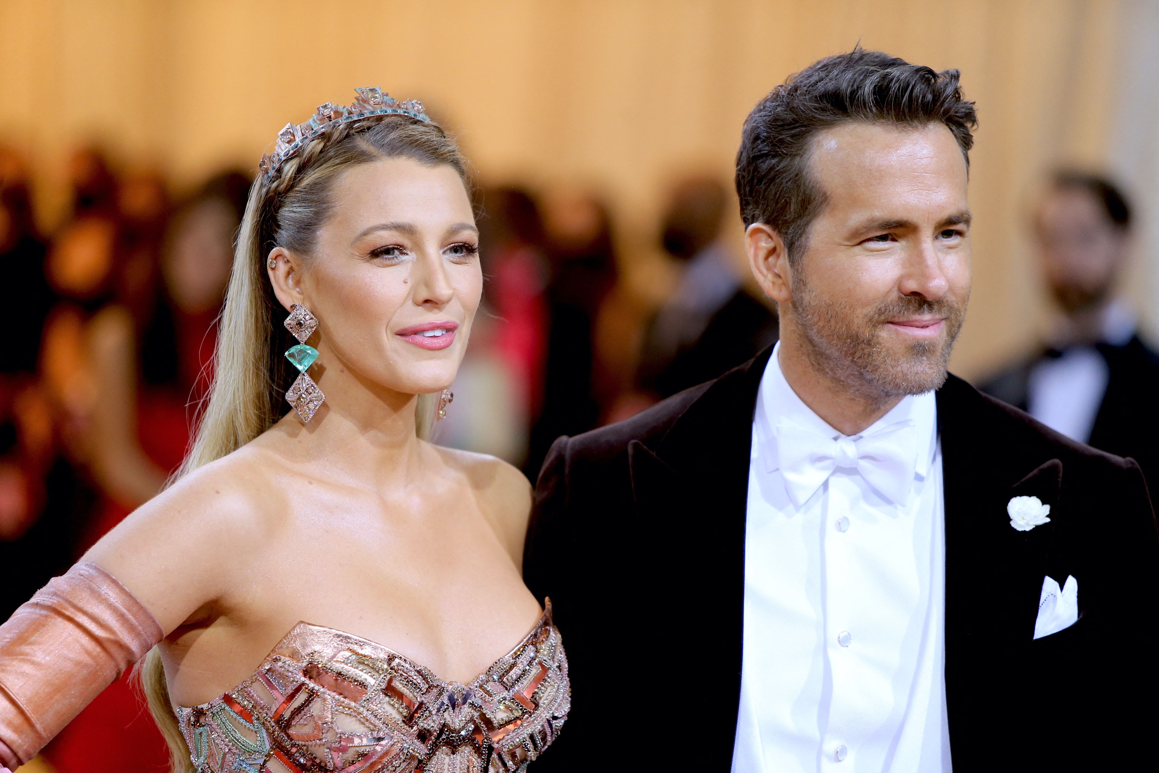 Prima imagine oficială din noul film cu Ryan Reynolds. Când apare „Mayday” pe Apple TV