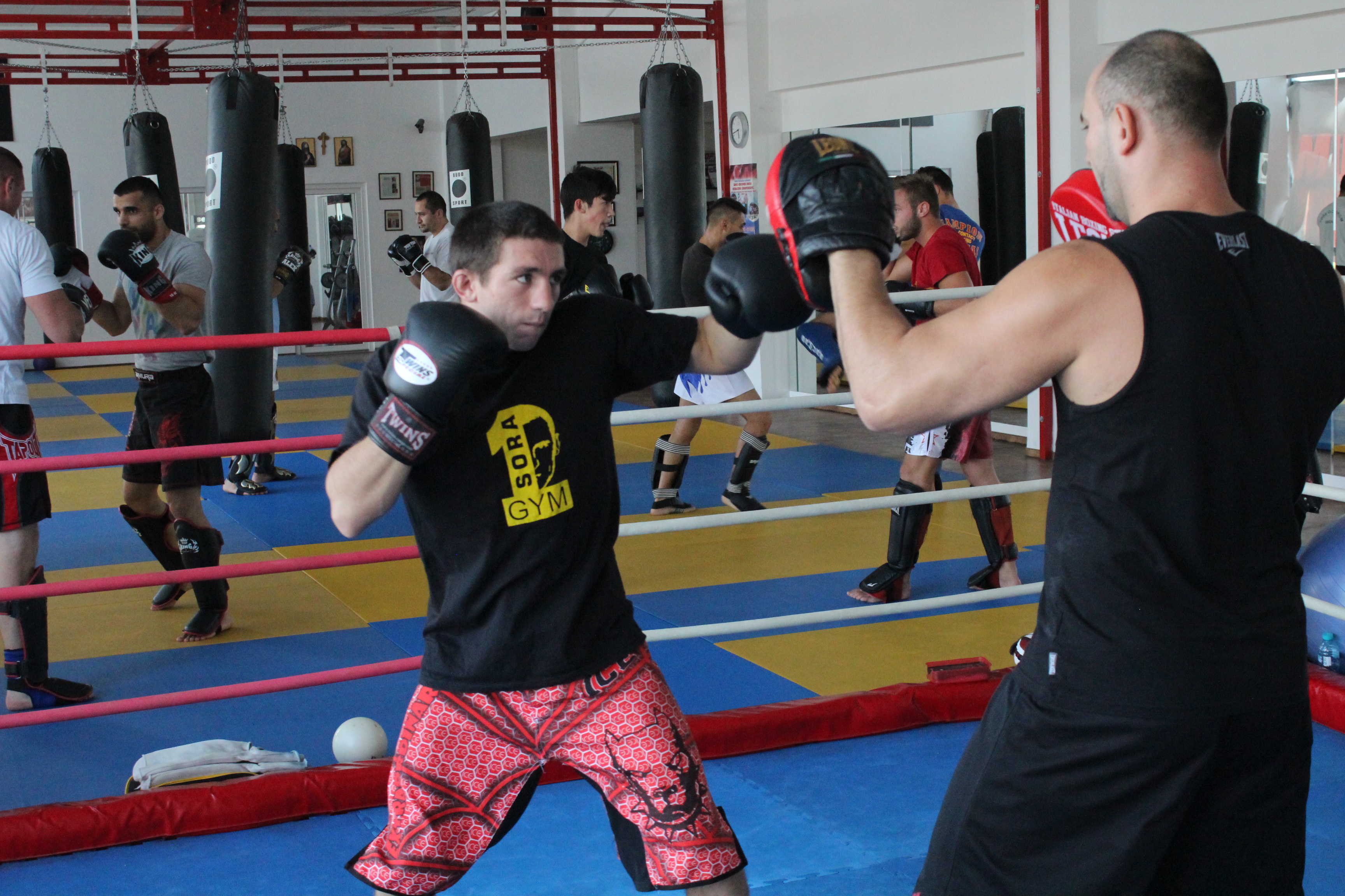 FOTO&VIDEO / Cristian Spetcu, elevul lui Ciprian Sora, este pregătit pentru gala Superkombat din Olanda