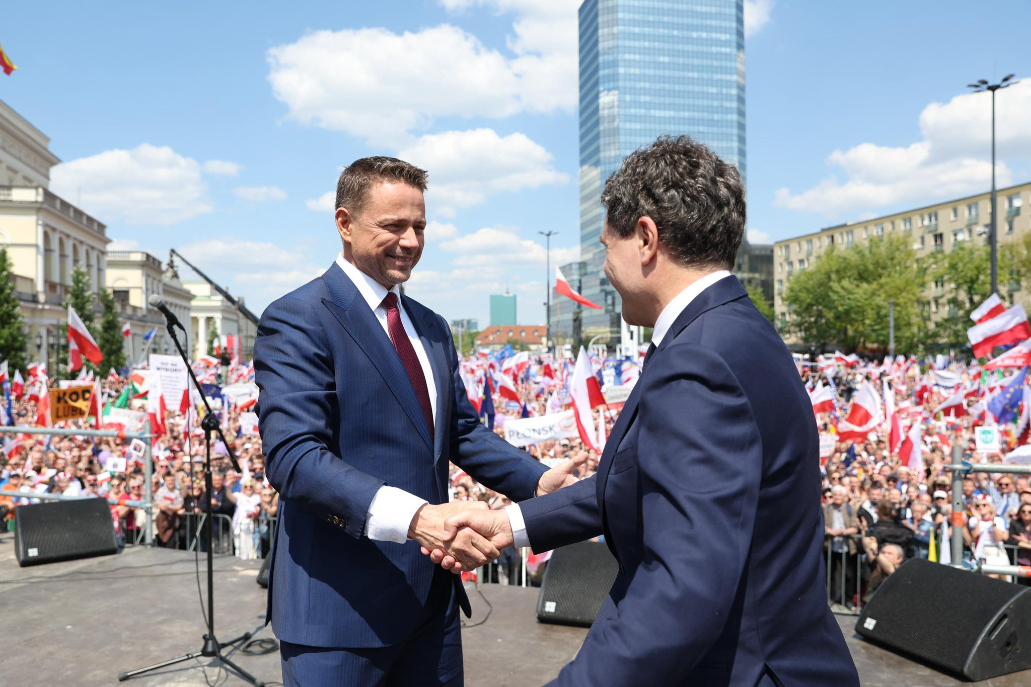 Discursul în limba română ținut de Nicușor Dan la Varșovia, la mitingul electoral de susținere pentru Rafal Trzaskowski | VIDEO