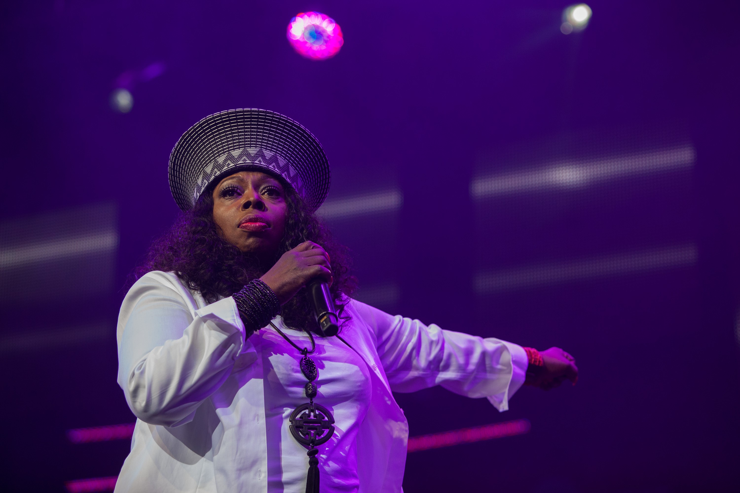 Angie Stone a murit în accident de mașină. Artista se întorcea de la un concert