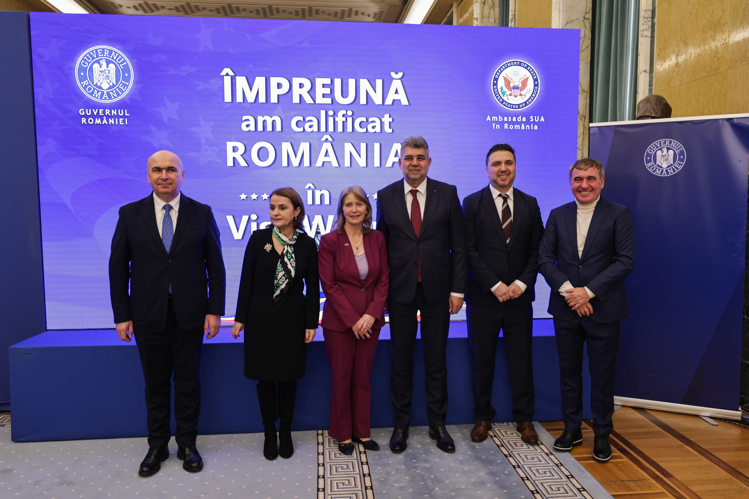 Românii pot călători în SUA fără vize din 31 martie. Decizia, oficializată de Marcel Ciolacu, ambasadoarea SUA și Hagi: „Un moment istoric”