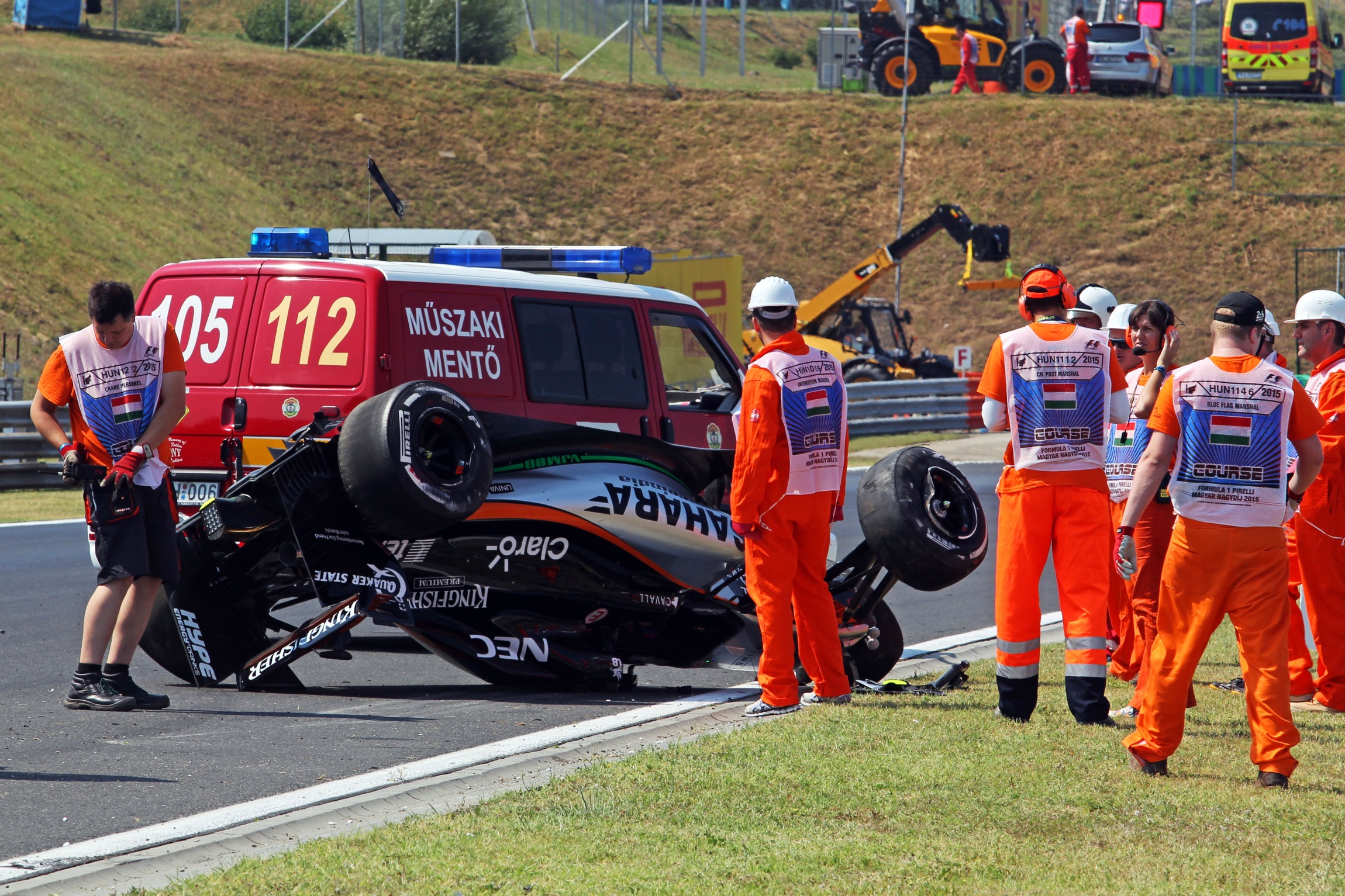 Accident spectaculos pe Hungaroring. Pilotul a scăpat ca prin minune | FOTO & VIDEO