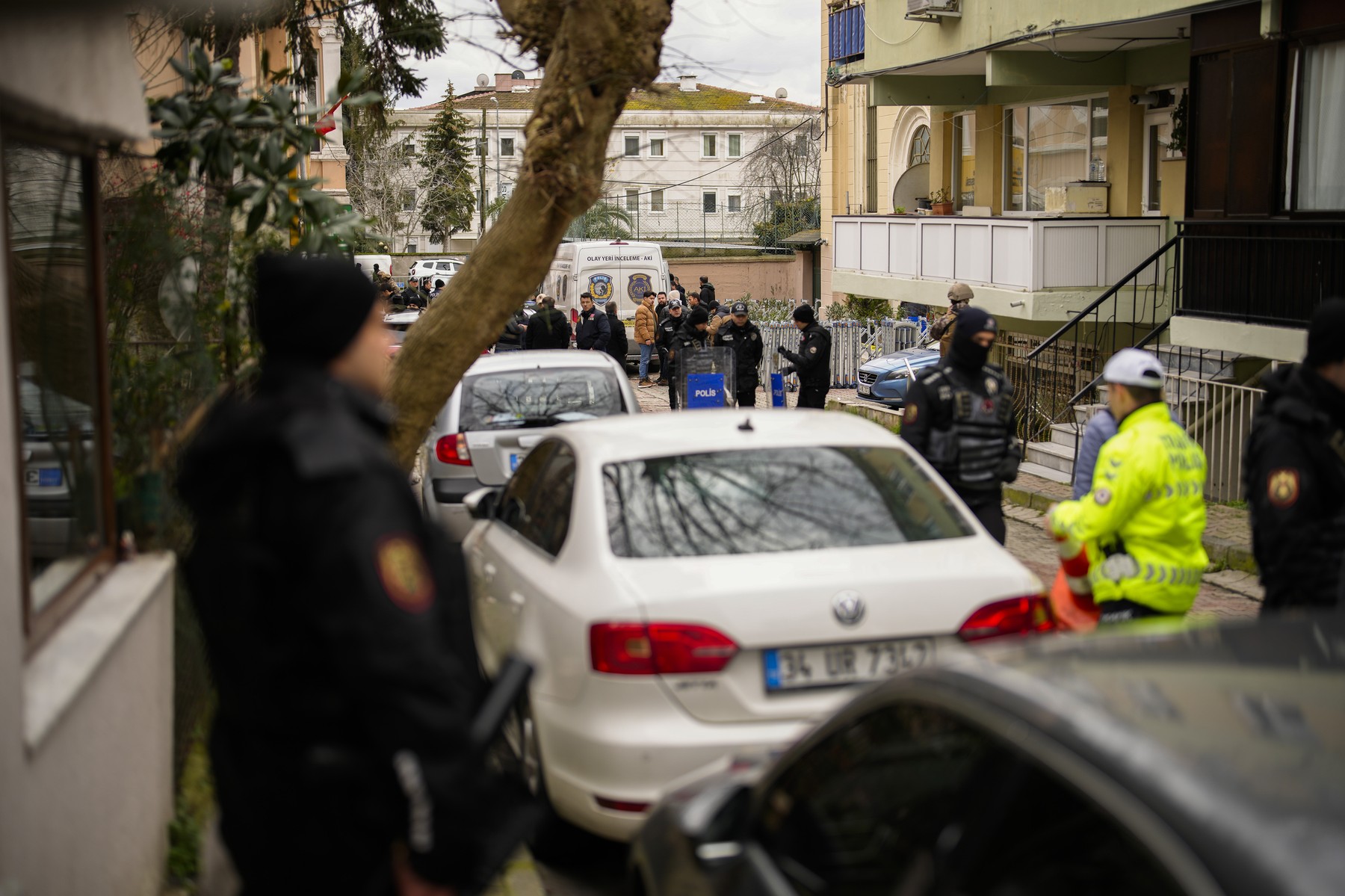 Atac armat la o biserică catolică din Istanbul. Doi bărbați mascați au deschis focul în timpul slujbei. Cel puțin un om a fost ucis