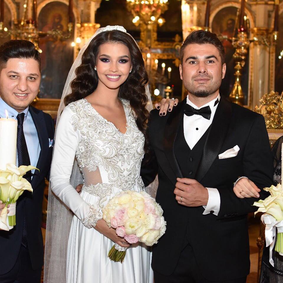 Mesajul pe care i l-a transmis public Adrian Mutu soției Sandra, care și-a sărbătorit ziua de naștere: „Sper să te simți cea mai fericită femeie”