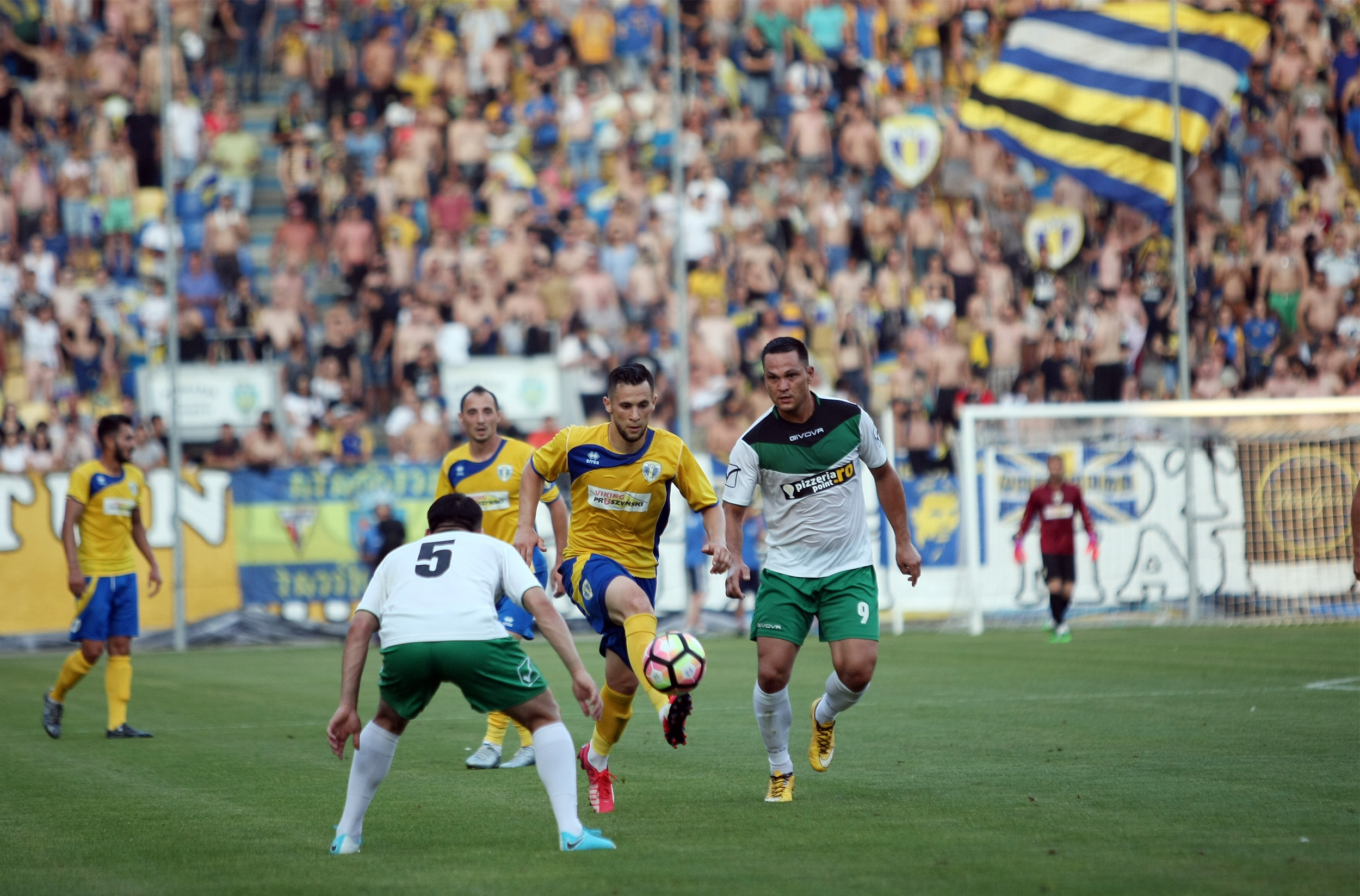 Petrolul Ploiești a promovat în Liga 3. Atmosferă fantastică pe stadionul ”Ilie Oană”. Rezultate | FOTO