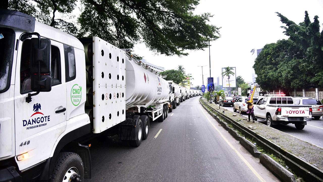 Dangote Petroleum Refinery secures daily distribution of up to 65 million litres of petrol, strengthening Nigeria’s fuel self-sufficiency. [Guardian]