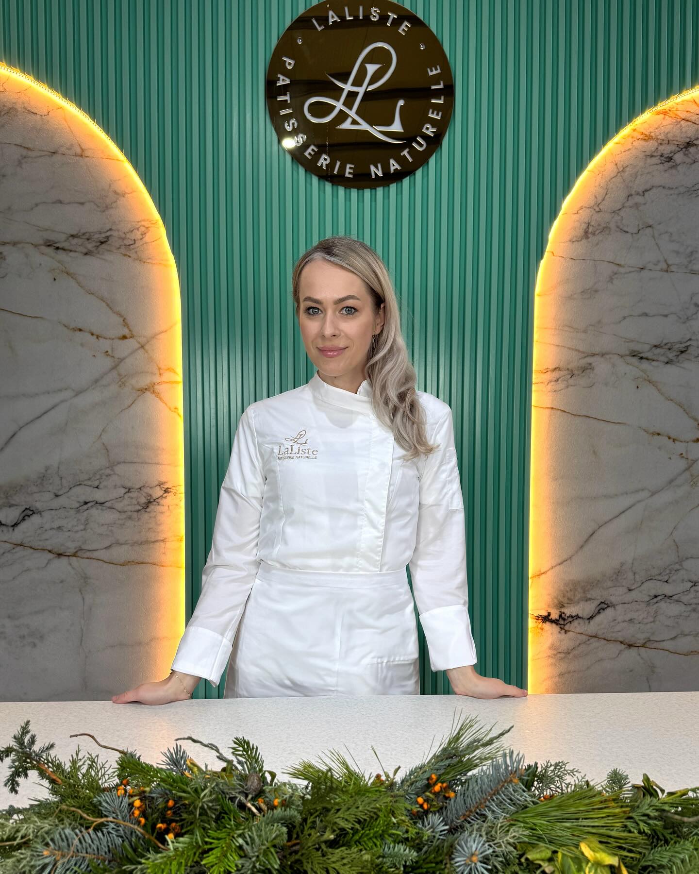 Pe Andreea Ignat, câștigătoarea „Chefi la cuțite”, a învins-o sistemul și a plecat din România: „Am trăit o experiență traumatizantă. L-au împușcat, a murit pe loc!”