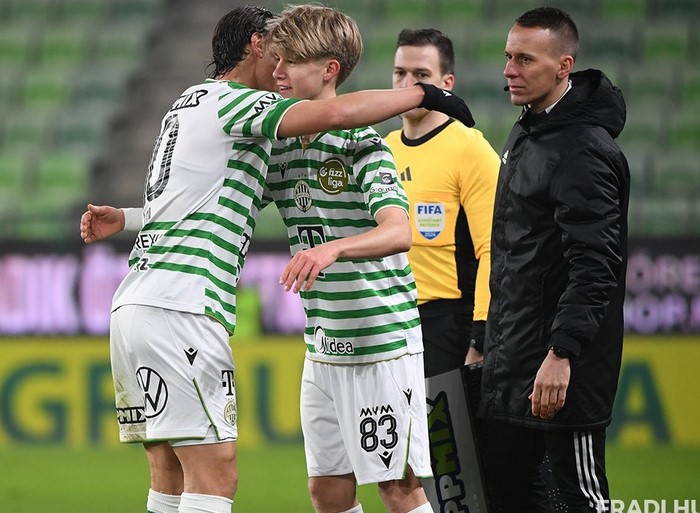 Megható beszédet és különleges ajándékot kapott Robbie Keane-től a Fradi 16 éves debütálója – videó